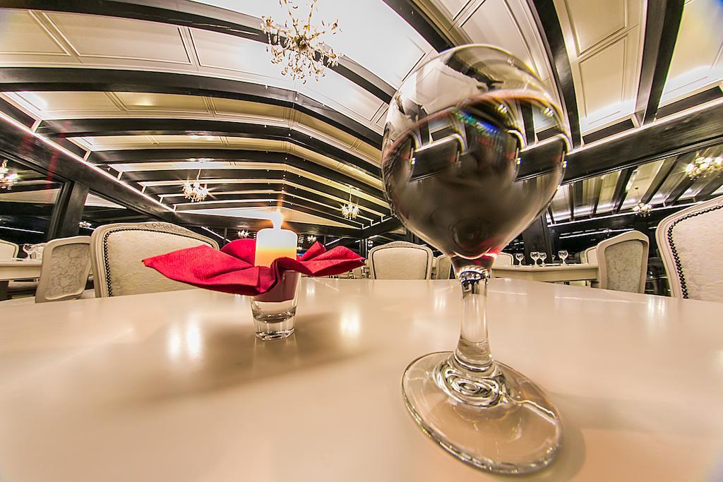 Hotel Toacabellevue Gura Humorului Luaran gambar